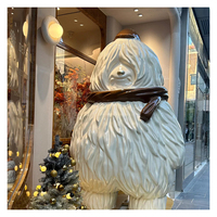 Sculptures de personnages et d'objets en résine contemporaines et élégantes de qualité supérieure pour les espaces créatifs et les intérieurs tendance
