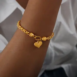 Fashion Gold Plated Chain Fashion Jewelry Bracelet Stainless Steel Heart Pendant Charm Bracelet Women's Jewelry