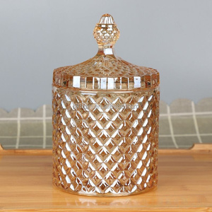 Venta al por mayor de lujo pequeño Nuevo iridiscente forma de piña tarros de vela vasos de vela con tapas para velas - Product Image 1