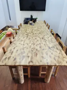 Tavolo di giunzione in legno massello