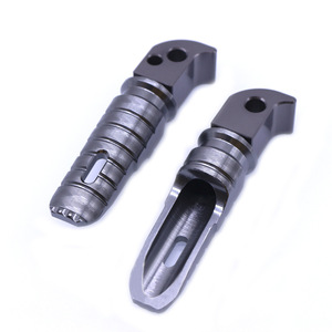 Piezas de motocicleta, reposapiés trasero de aluminio modificado, cubiertas de clavija de pie, Pedal para Honda CB125R/250R/300R NC750X <span class=keywords><strong>CB500F</strong></span> - Product Image 5