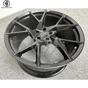 ล้อแม็กซ์อะลูมิเนียมอัลลอยด์ฟอร์จแบบหลายก้านสีดำสำหรับ URUS ขนาด 22-24 นิ้ว พร้อมฝาครอบคาร์บอนไฟเบอร์แบบสั่งทำพิเศษ ความแม่นยำ 1:1 - Product Image 5