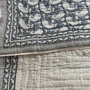 Edredón de Lujo Indio, Diseño Jaipuri Hecho a Mano, Estampado en Bloque, Algodón, Diseño Étnico Estampado a Mano, para Uso en Invierno - Product Image 1