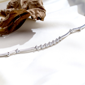 MSB-658 Messi Jewelry กำไลข้อมือแบบแท่งแบ่งส่วนประดับเพชร 9K Lab Grown Diamond แบบฝังหนามเตย ทองคำขาว 18K กำไลข้อมือแบบปรับได้ - Product Image 2