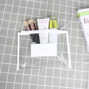 Titting Flexible Glassy PVC Cosmetic Flat Purse Polymathic Canonical Cosmetic Bags Estuches de maquillaje con cremallera abundante para dama de honor - Product Image 5