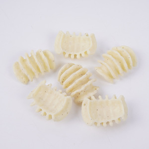 Modelo simulado de rollo de patatas fritas taiwanesas, divertido e interesante llavero colgante con forma de patatas fritas estilo isleño. - Product Image 5