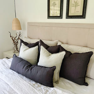 Coussins et plaids élégants conçus pour un confort chaleureux, une sensation douce, parfaits pour la détente, les nuits paisibles et l'utilisation à la maison dans la chambre. - Product Image 2