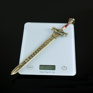 <span class=keywords><strong>Elden</strong></span> <span class=keywords><strong>Ring</strong></span> <span class=keywords><strong>Épée</strong></span> de Nuit et Flamme <span class=keywords><strong>Épée</strong></span> Mini Jouets <span class=keywords><strong>Épée</strong></span> en Alliage de Zinc 30cm 108g - Product Image 5