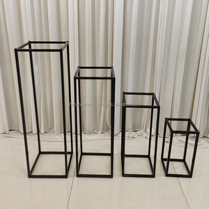 ขาตั้งเค้กโลหะสั่งทำ FURUN ขาตั้งเหล็กสี่เหลี่ยมสำหรับวางขนมหวาน ชั้นวางโชว์สำหรับงานแต่งงานและงานปาร์ตี้ ขาตั้งดอกไม้ โรงงานผลิตโดยตรง - Product Image 4