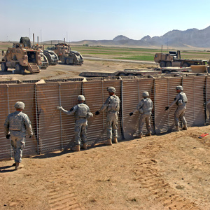 Cage en gabions robustes pour murs de défense résistants aux explosions et projets d'ingénierie civile - Product Image 1