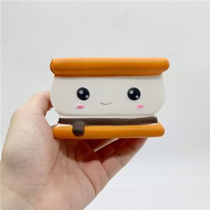 ของเล่นฟิดเจ็ตแบบกำหนดเอง - คุกกี้แซนวิชทรงกลมแบบนุ่ม รูปทรงสมจริง - ของเล่น PU นุ่ม บีบแล้วคืนตัวช้า ช่วยคลายเครียด - Product Image 5
