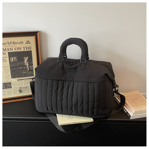 Sac de voyage personnalisé avec logo, durable, imperméable, grande capacité, esthétique, sac de sport à bandoulière pour la salle de sport - Product Image 3