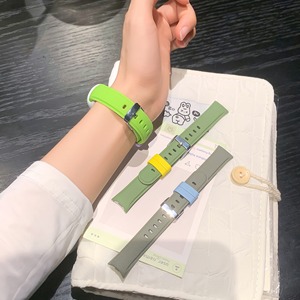 BEEFLYPOWER Nueva Correa de Reloj de Silicona con Textura de Cuero Sintético a la Moda y Combinación de Colores para <span class=keywords><strong>Xiaomi</strong></span> Band 10 9 8 <span class=keywords><strong>7</strong></span> 6 5 4 3 Accesorios NFC - Product Image 1