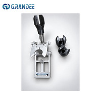 Pince de rinçage durable en acier inoxydable de qualité alimentaire pour machine de remplissage d'eau avec prise de col stable