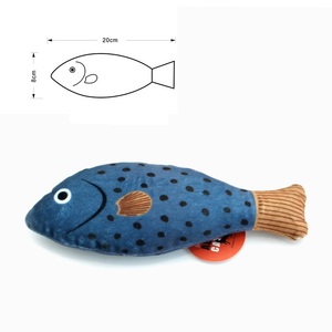 Juguetes de hierba gatera de estilo de dibujos animados para mascotas, forma de pez de peluche, sonido arrugado chirriante, juguetes interactivos duraderos para gatos, juguetes para gatitos de interior - Product Image 4