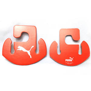 Présentoir en carton pour pantoufles avec crochets - Product Image 4