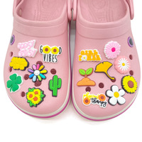 Hiasan sepatu bunga matahari lucu baru dan ornamen bunga aster kecil PVC dan dekorasi kancing untuk sandal dan sepatu DIY