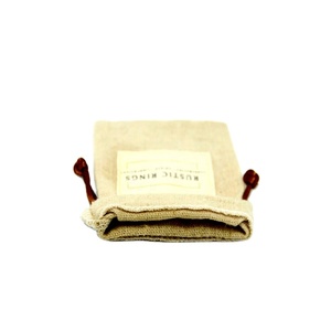 Pochette en coton naturel recyclé, lin et jute pour cadeau, petit sac à cordon pour bijoux avec patch logo - Product Image 6