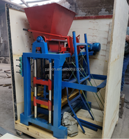 Bloc creux professionnel faisant la machine Machine de brique de ciment de briqueterie rouge de pierre de bord avec le composant de moteur de noyau