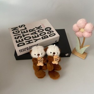 <span class=keywords><strong>Porte</strong></span>-clés en peluche de <span class=keywords><strong>loutre</strong></span> de mer de 15 cm - Forme 3D douce et écologique, <span class=keywords><strong>porte</strong></span>-clés léger pour sacs et pendentifs - Product Image 3