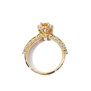 Anillo de Compromiso de Oro Amarillo de 14K con Diamante de Laboratorio y Diseño Floral de 6 Puntas Laterales, Hecho a Medida para Mujer por Stonewels - Product Image 1