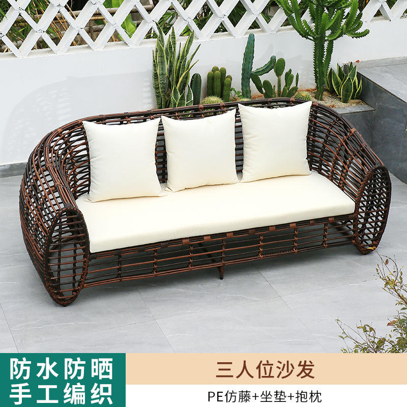 Sofá de tres plazas