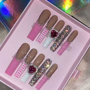 Vente en Gros 10 Pièces Ongles à Coller en Gel Peints à la Main Magnifique Design Luxueux Personnalisé Ongles Press-on Faits à la Main - Product Image 6