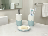 Ensemble d'accessoires de salle de bain en résine élégant et écologique, trois pièces, bicolore bleu clair et blanc, kit de bain, distributeur de savon liquide