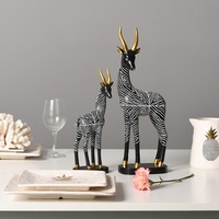 Masque sculpté en résine style bois, antilope et girafe, style africain, ornement et décoration artistique pour la maison et la pièce, design Art Déco
