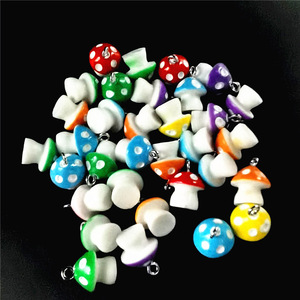 Abalorios de Resina con Forma de Hongo Coloridos, Diseño de Dibujos Animados y Geométricos, Colores Variados, para Fabricación de Joyas, Regalo, Manualidades DIY, Colgantes, Llaveros y Collares - Product Image 3