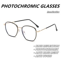 Grandes Lunettes Carrées TR90 Photochromiques pour Femmes Anti-Lumière Bleue Lecture Pêche 2-en-1 Anti-Éblouissement UV400 Lunettes Photochromiques Anti-Reflet