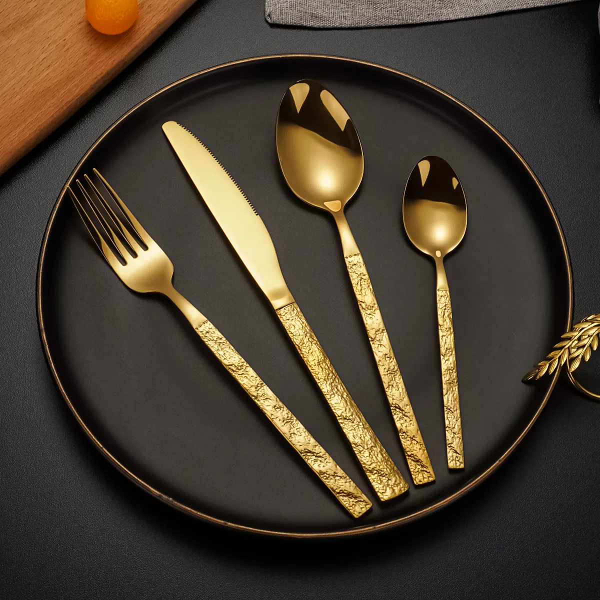 Di lusso per matrimonio argenteria in metallo coltello cucchiai forchetta Royal in acciaio inossidabile Set piatti ristorante oro Cutery Set
