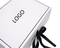 Boîte cadeau rigide en carton blanc de luxe avec logo personnalisé, fermeture magnétique, pelliculage mat, gaufrage, emballage pliable écologique