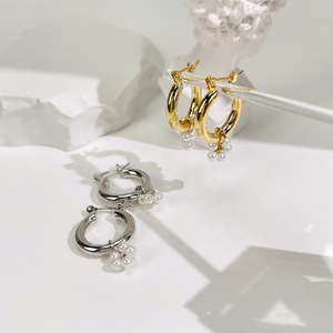 Pendientes de aro pequeños y gruesos chapados en oro de 18K para mujer, joyería Bohemia minimalista coreana, con cuentas y perlas delicadas - Product Image 3