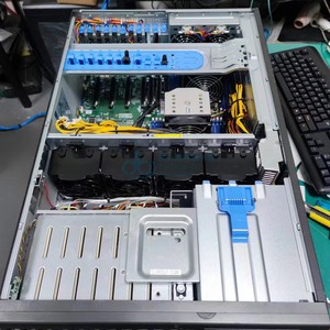 Estación de Trabajo de Alto Rendimiento Supermicro SYS-7049GP-TRT con CPU 3647 y Soporte para 4 GPU X11DPG-QT - Product Image 5