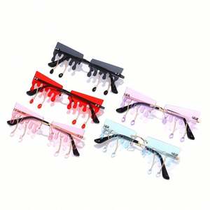 Nouvelles Lunettes de Soleil Rectangulaires Sans Monture pour Femme, avec Verres Transparents Effet Goutte d'Eau et Pendentif Larme, Modèle Océan - Product Image 4