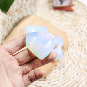 หินโอปอลรูปหัวใจขัดเงาสำหรับขายส่ง เหมาะสำหรับเป็นของขวัญตามหลักฮวงจุ้ย - Product Image 2