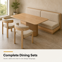 Canapé incurvé en bois massif avec coussin en tissu et ensemble table et chaises rondes en bois pour hôtel et resort moderne