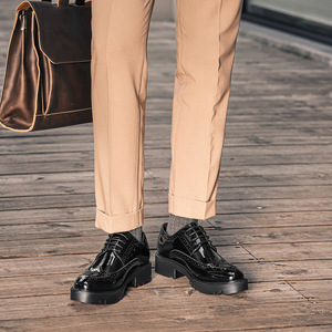 Zapatos de Hombre con Aumento de Altura Invisible de 8 cm, Modelo Brogue, para Bodas y Eventos Formales, de Cuero Charol, 2026 - Product Image 4