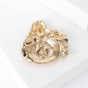 Bonito broche <span class=keywords><strong>de</strong></span> solapa <span class=keywords><strong>de</strong></span> <span class=keywords><strong>calabaza</strong></span> con diseño <span class=keywords><strong>de</strong></span> sombrero <span class=keywords><strong>de</strong></span> bruja y linterna, esmaltado a color, accesorio para <span class=keywords><strong>disfraz</strong></span> <span class=keywords><strong>de</strong></span> fiesta <span class=keywords><strong>de</strong></span> Halloween y decoración <span class=keywords><strong>de</strong></span> prendas para <span class=keywords><strong>mujer</strong></span> - Product Image 4