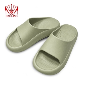 Sandales modernes en EVA à plateforme épaisse, logo personnalisé, vente en gros, sandales à coussinets doux, antidérapantes, pantoufles d'intérieur - Product Image 3