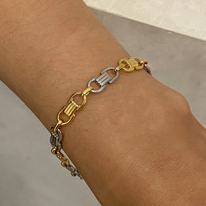 สร้อยข้อมือคิวบาสแตนเลสสตีลสีสันตัดกัน แฟชั่นเครื่องประดับสำหรับทุกเพศ ผลิตจากเมืองอี้หวู่ - Product Image 2