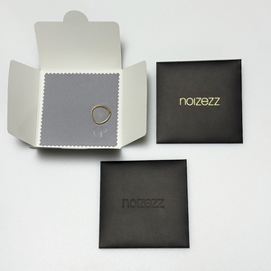 Chiffon de polissage en microfibre suédée anti-ternissement de qualité supérieure 8x8cm, personnalisable avec logo, pour bijoux, vente en gros - Product Image 1