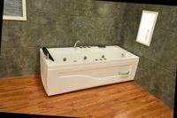 Baignoire balnéo rectangulaire autoportante moderne avec jets de massage, commande informatisée, appui-tête et robinet inclus