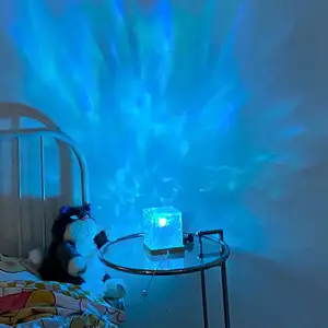 动态旋转水波纹投影仪RGB充电火焰水晶客厅卧室床边发光二极管夜灯