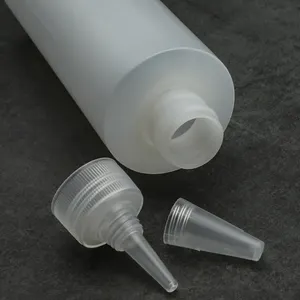 Garrafa plástica transparente do pe 240ml com a boca afiada