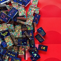 Set Ubin Mahjong Amerika Berkilau Karnaval Mardi Gras, Set Permainan Mahjong Topeng Festival Liburan untuk Hadiah Pecinta Pesta