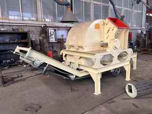 Self-Feeding Hydraulic <b>Wood</b> Chipper Small Mobile <b>Wood</b> <b>Crusher</b> Machine with Engine for Tree Branches and Leaf Shredding - Product Image 4