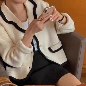 Nuova moda delicata maglieria in <span class=keywords><strong>bianco</strong></span> e nero a manica lunga da donna <span class=keywords><strong>Cardigan</strong></span> con colletto a forma di bambola con bottone - Product Image 2