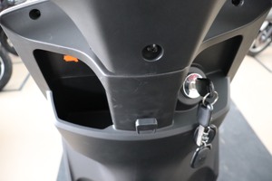 Moto de course pour adultes 45 km/h 1000W, longue portée, haute vitesse, 60V 72V - Vente en gros fabricant - Product Image 3